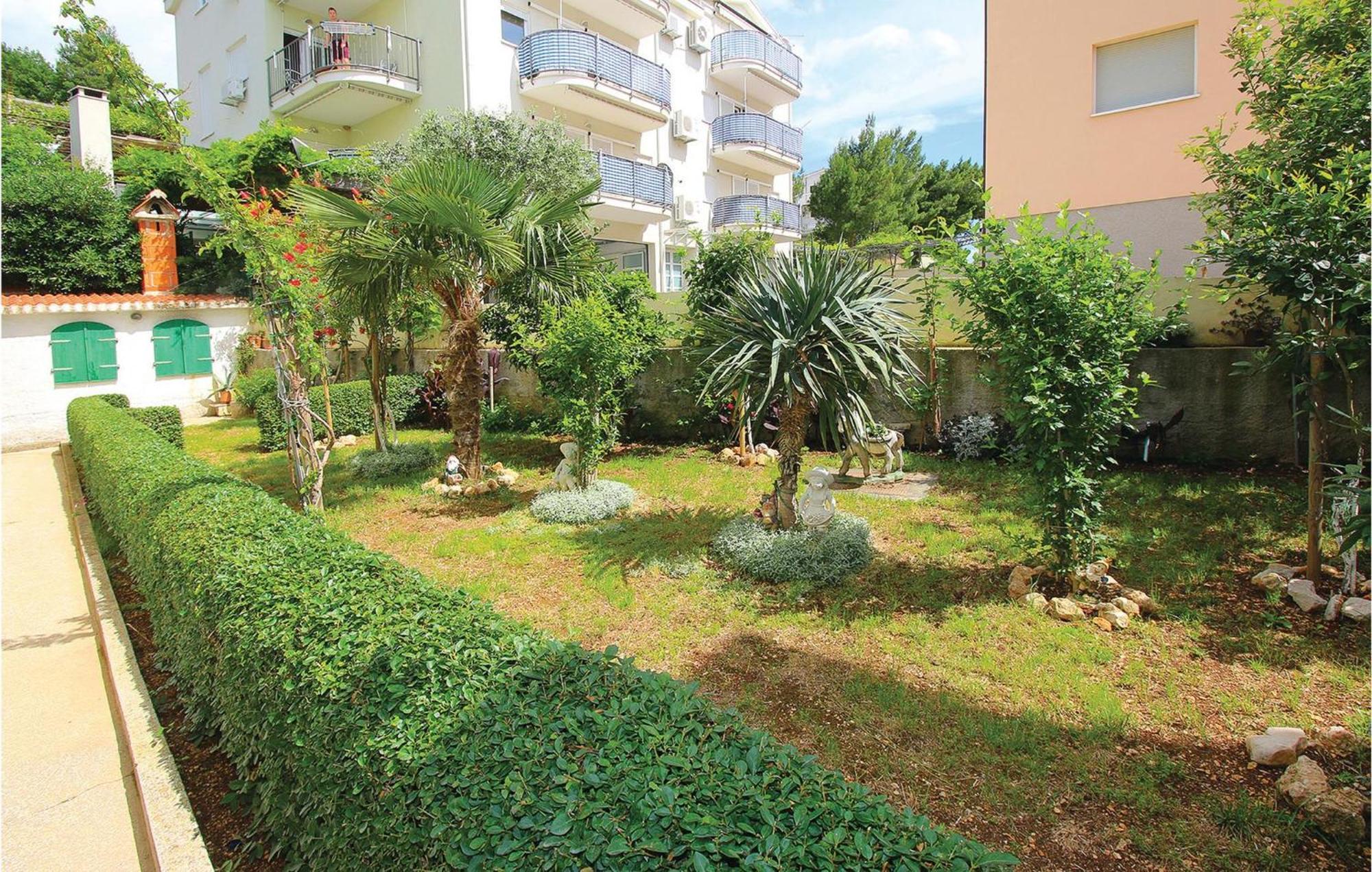 Beautiful Apartment In Omis With Wifi Exterior foto