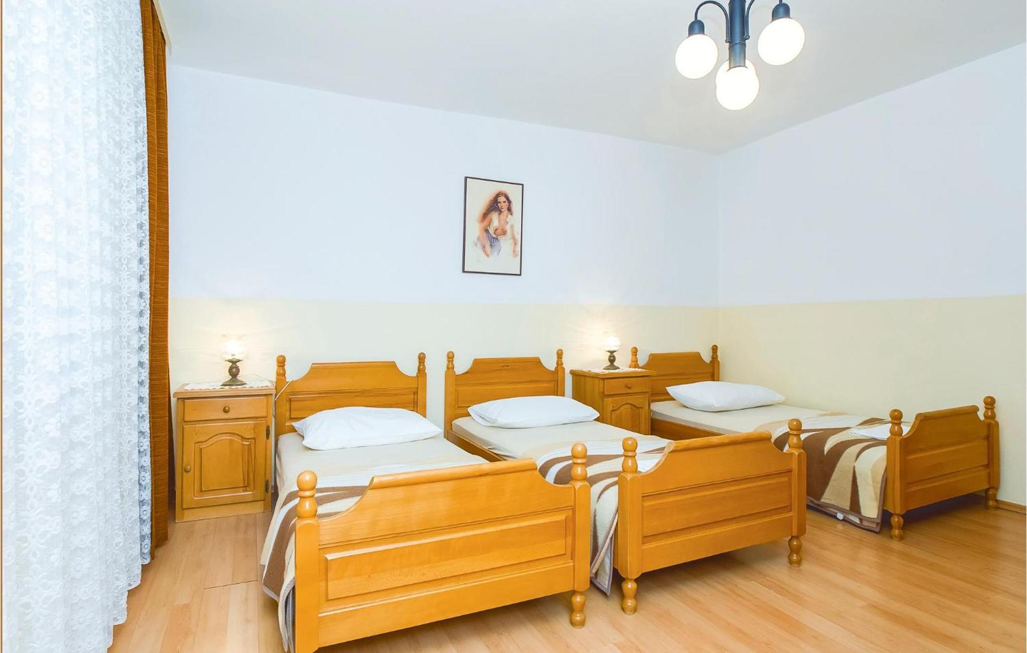 Beautiful Apartment In Omis With Wifi Exterior foto